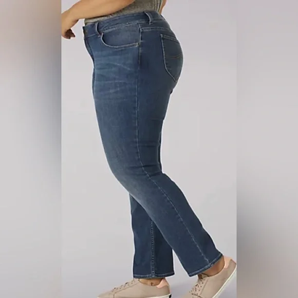 LEE Midrise Regular Fit Straight Jeans, size 20W Petite, NWT - Picture 3 of 10
